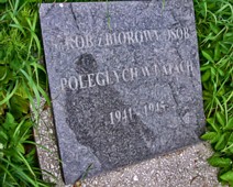 wolf005 Grob zbiorowy osob poleglych w latach 1941 - 1945